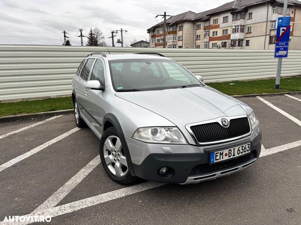 Skoda Octavia Combi 2.0 TDI DPF Scout 4x4 - 13