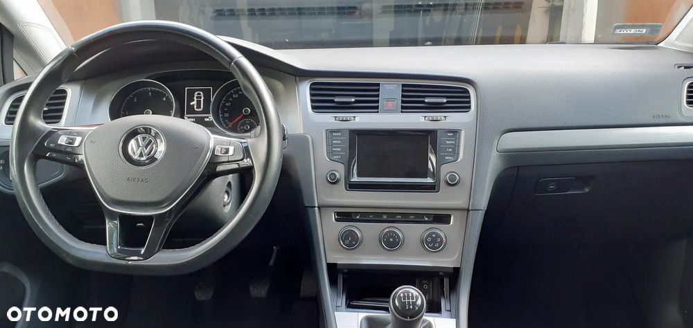 Volkswagen Golf 1.6 TDI BlueMot Comfortline - 4