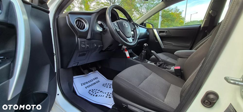 Toyota Auris 1.33 Dual-VVT-i Design Edition - 19