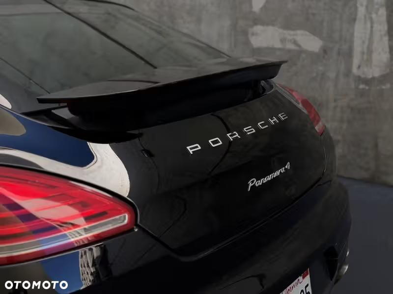 Porsche Panamera 4 PDK - 17