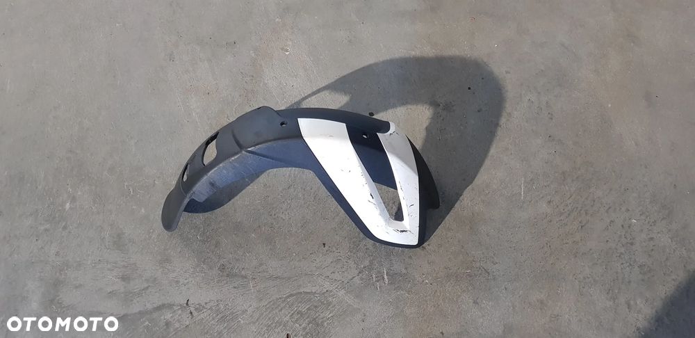 Piaggio MP3 300 Yourban Prawy Błotnik Przód Nadkole - 1