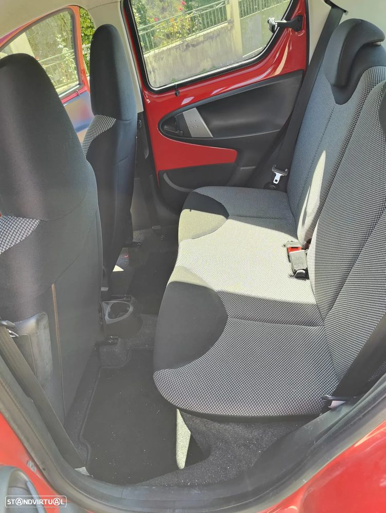 Toyota Aygo City - 3