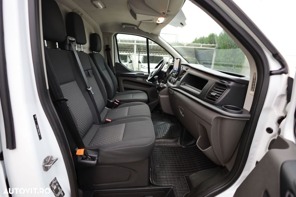 Ford Transit Custom L1H2 - 11
