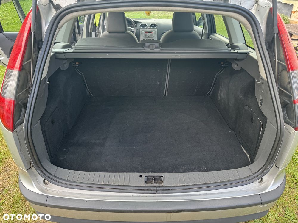 Ford Focus 1.6 TDCi DPF Ambiente - 15
