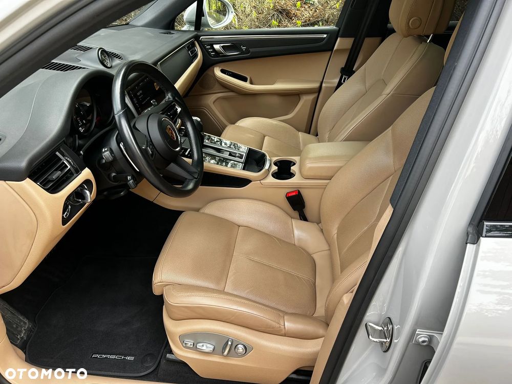 Porsche Macan Standard - 16