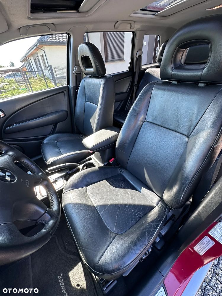 Mitsubishi Outlander - 11