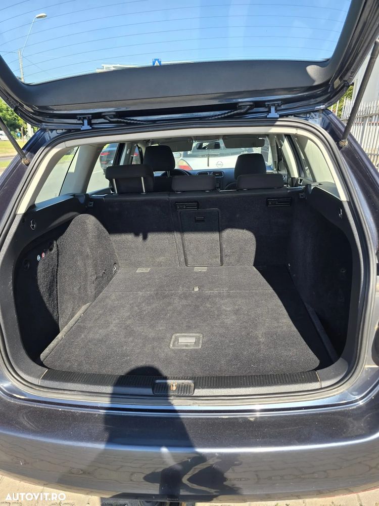 VOLKSWAGEN Golf 2010 — imagine 10