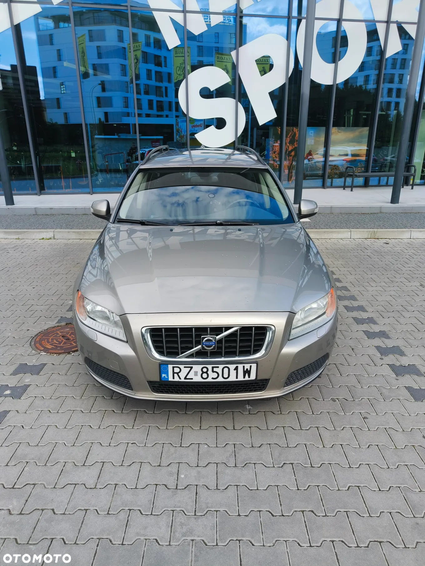 Volvo V70 2.0 Summum - 2