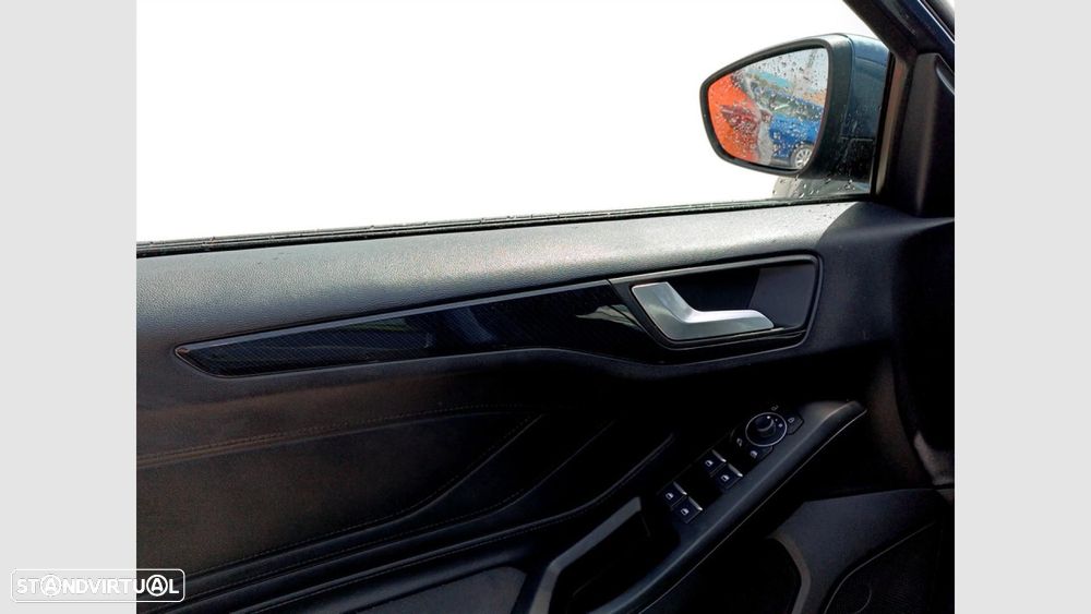 Ford Focus 1.0 EcoBoost MHEV ST-Line Aut. - 17