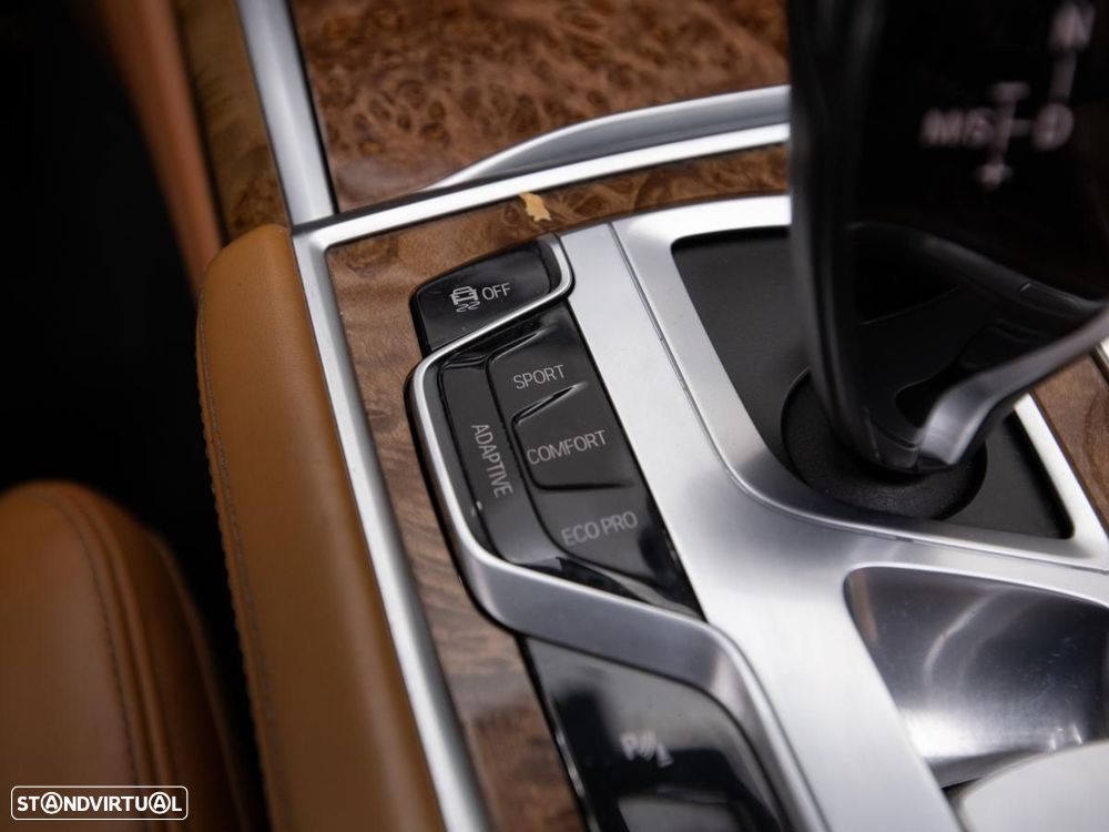 BMW 740 - 22