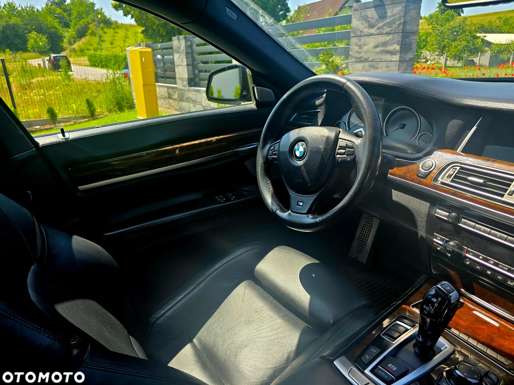 BMW Seria 7 750Li - 16