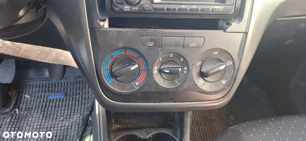 FIAT GRANDE PUNTO 1.4 8V 350A1000 na części - 3