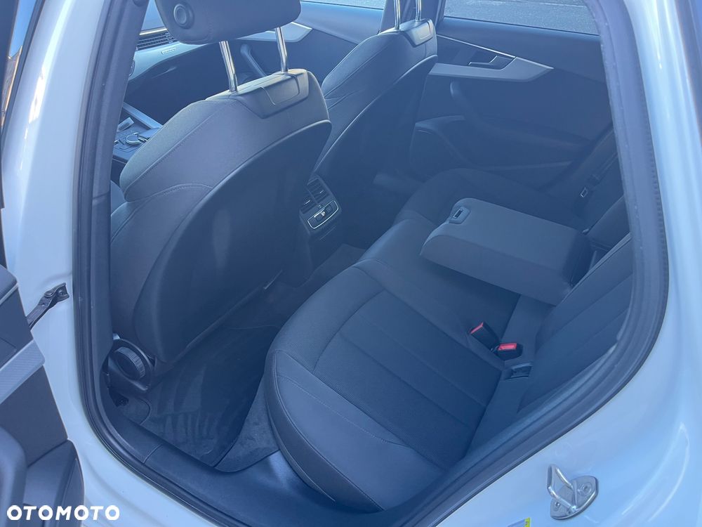 Audi A4 Avant 2.0 TDI S tronic quattro - 27
