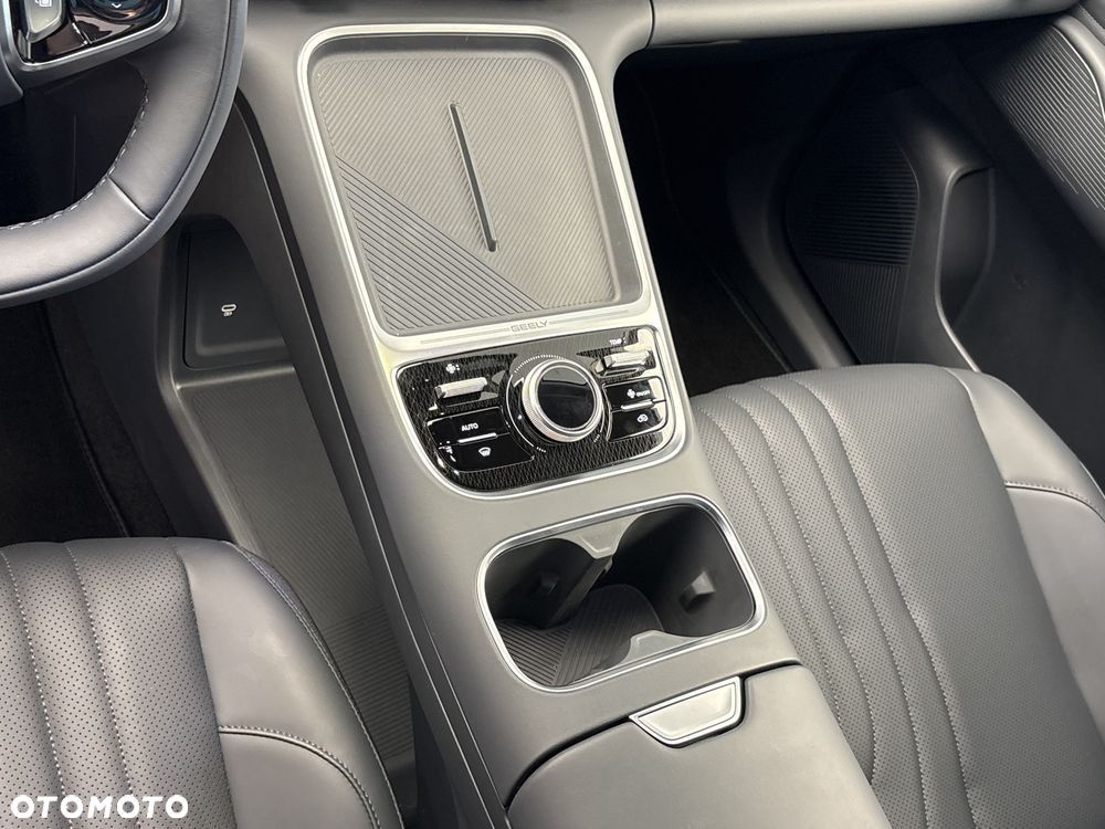Geely Starray EM-i 1.5 PHEV Pro DHT - 16