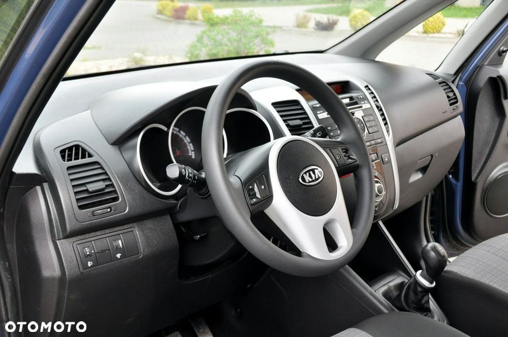 Kia Venga - 22