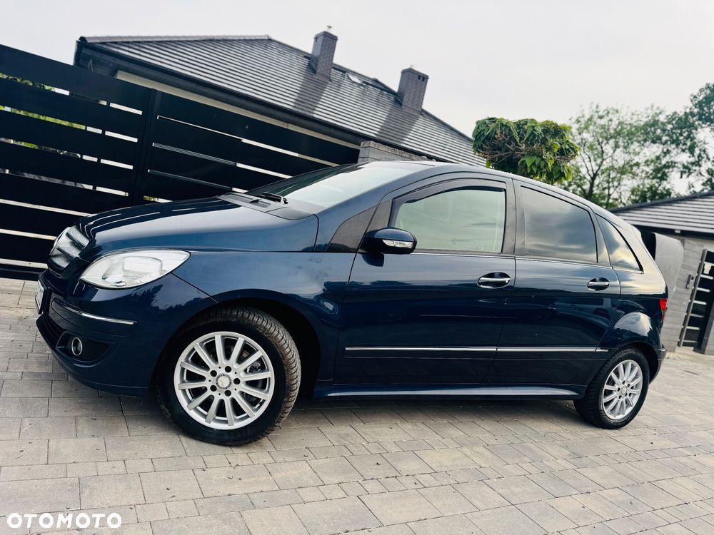 Mercedes-Benz Klasa B 200 Special Edition - 24