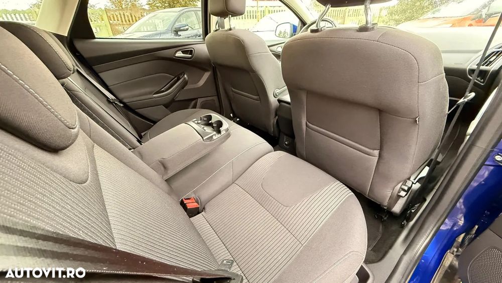 Ford Focus 1.6 TDCi DPF Start-Stopp-System Titanium - 24