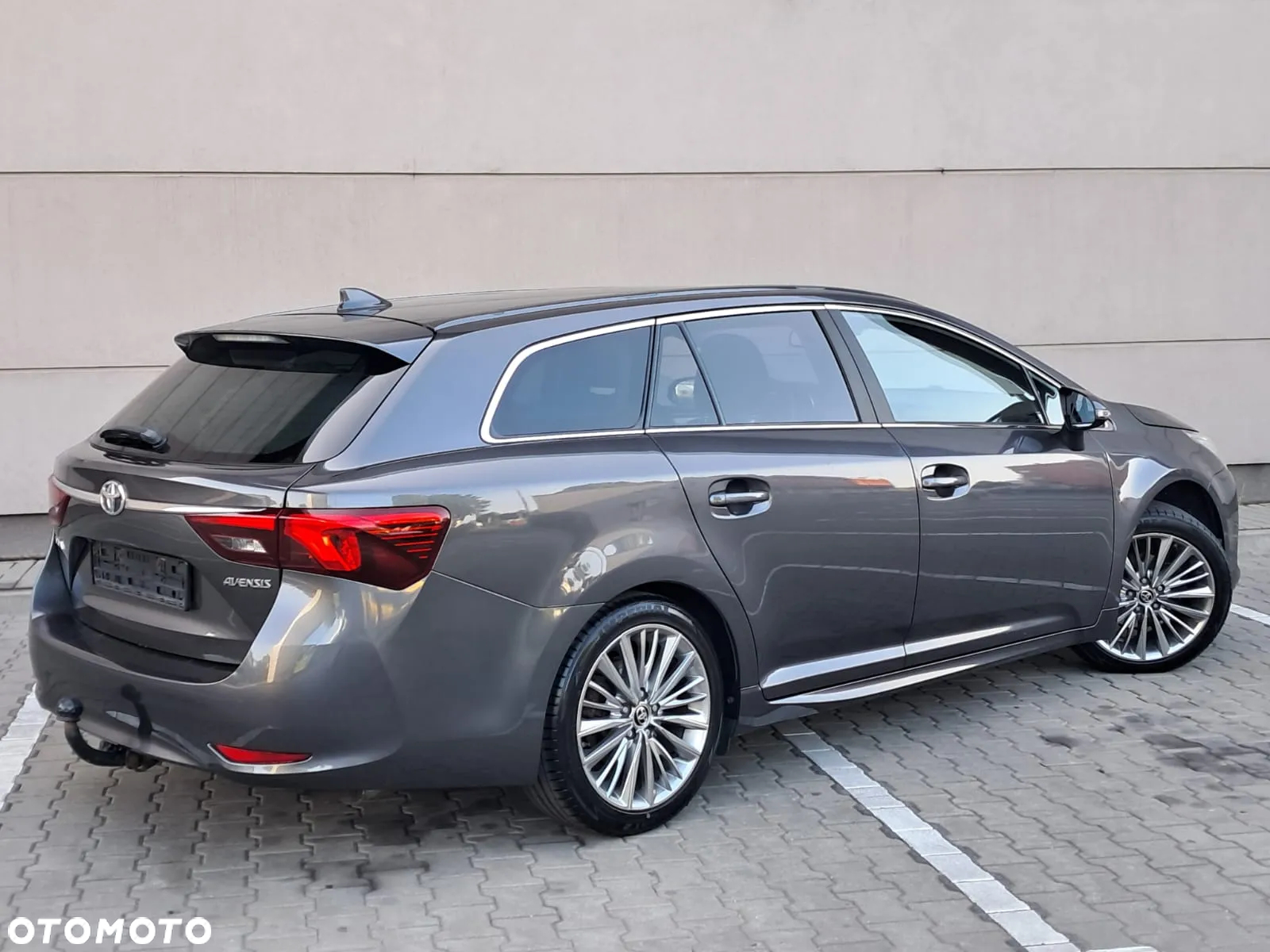 Toyota Avensis Combi 1.8 Business Edition - 19