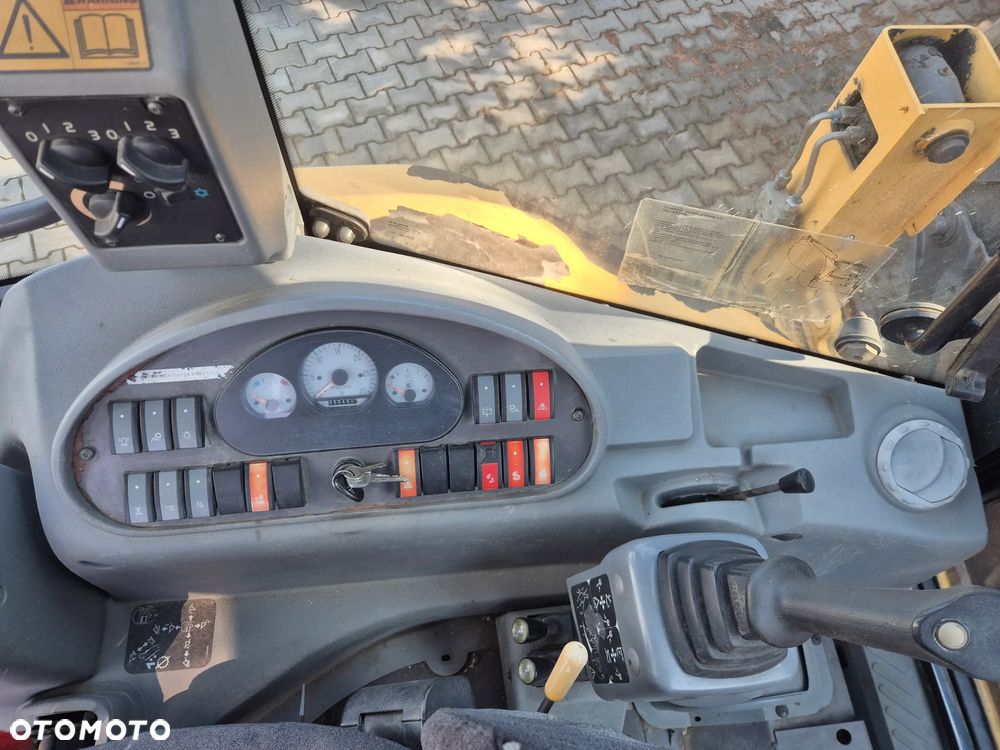 Volvo BL71 / SPROWADZONA / 5500 MTH - 19