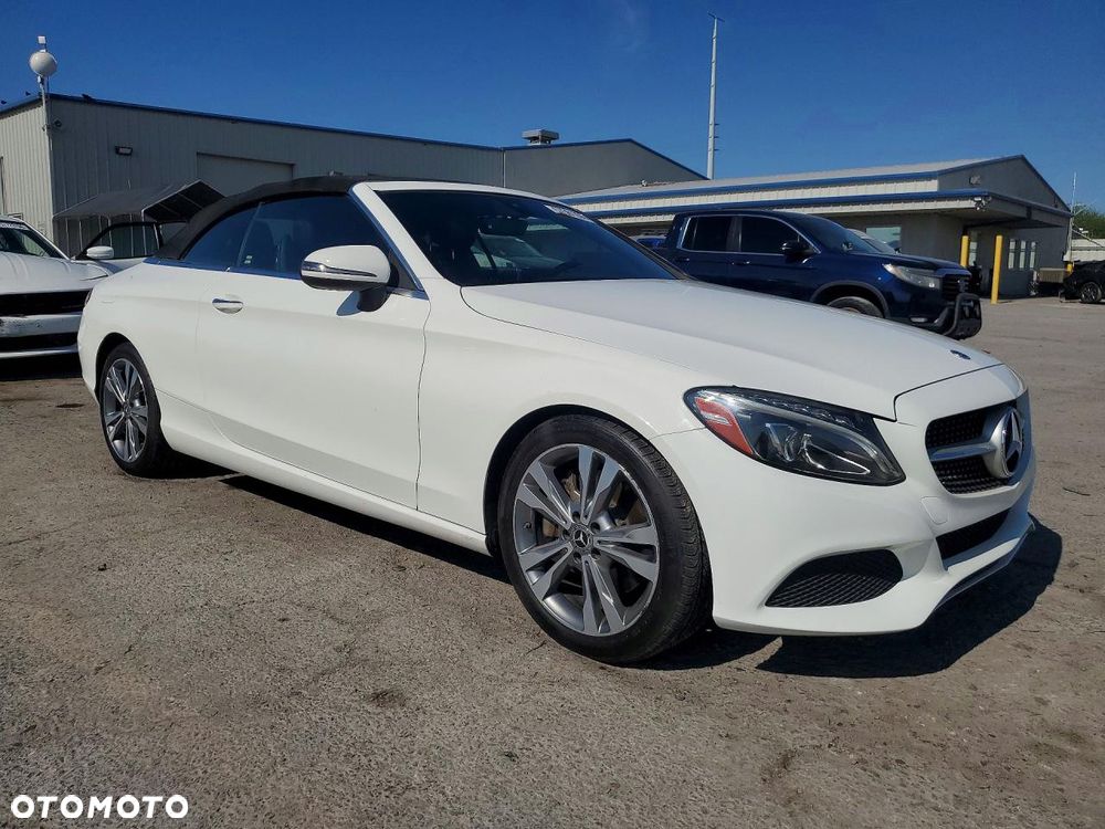 Mercedes-Benz Klasa C 300 9G-TRONIC - 5