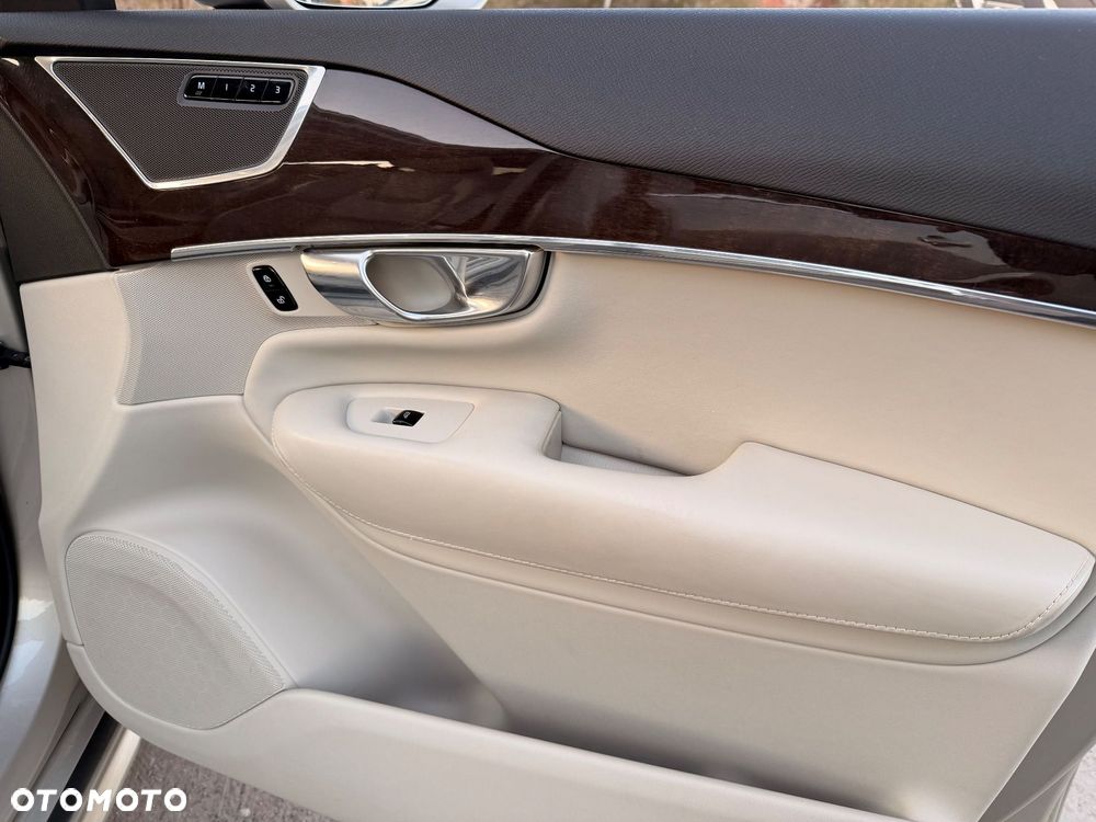 Volvo XC 90 D5 AWD Inscription 7os - 29