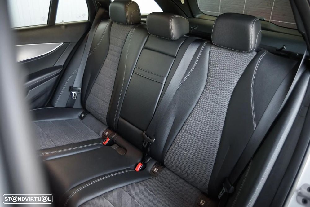 Mercedes-Benz E 300 de Avantgarde - 29