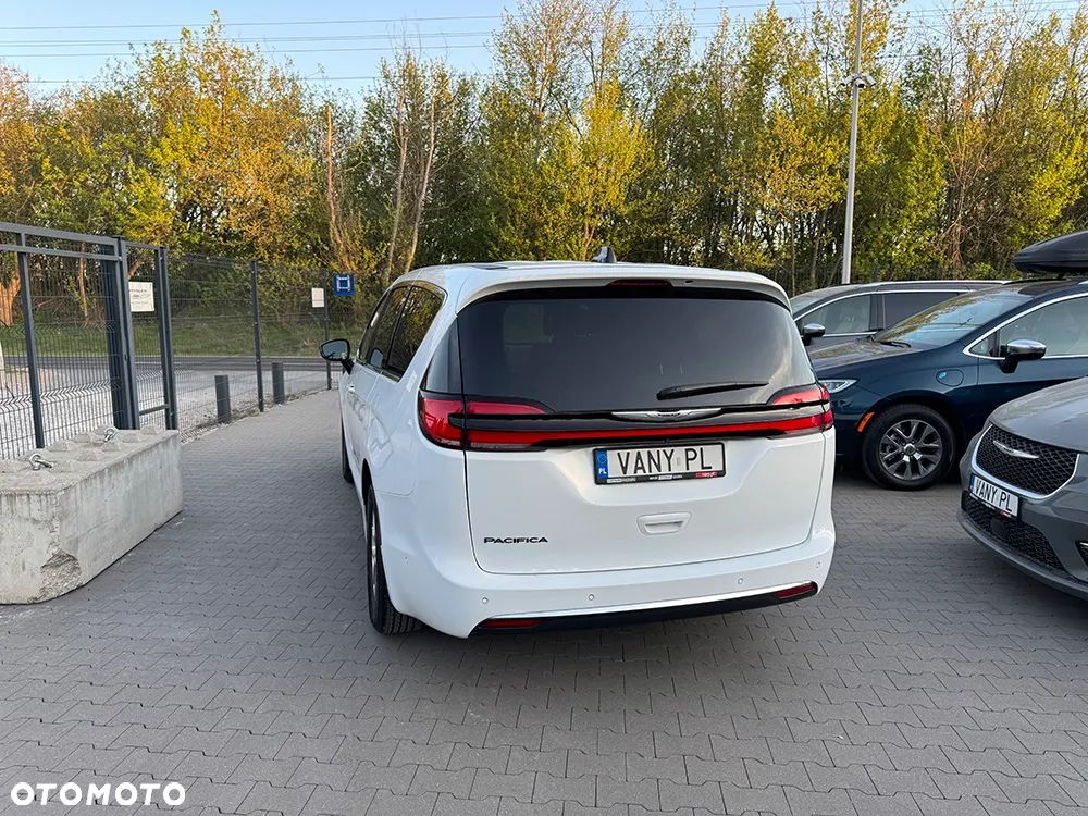 Chrysler Pacifica - 6