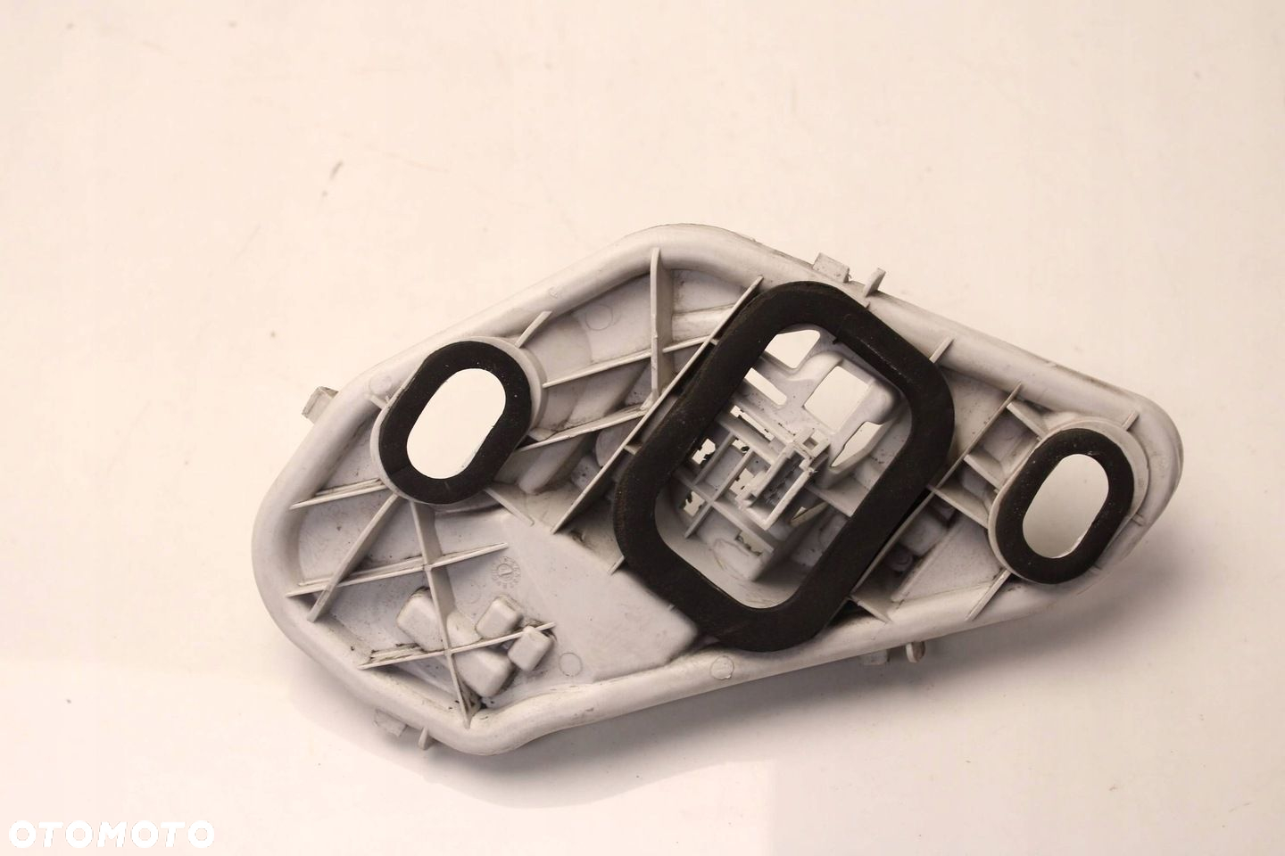 WKŁAD LAMPY GNIAZDO ŻARÓWEK PRAWY TYŁ OPEL MERIVA B - 2