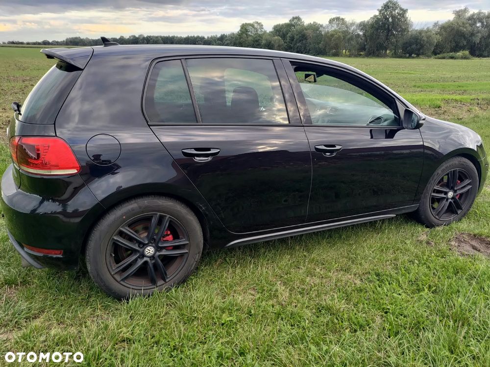 Volkswagen Golf - 2
