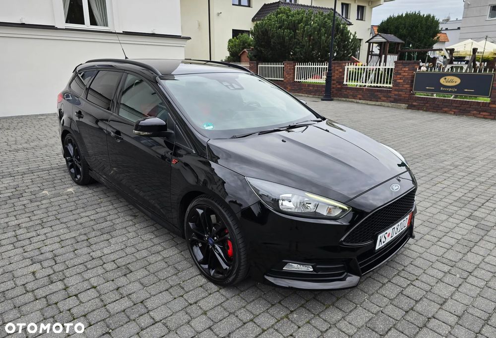 Ford Focus 2.0 EcoBoost ST mit Leder-Exclusiv-Paket - 19