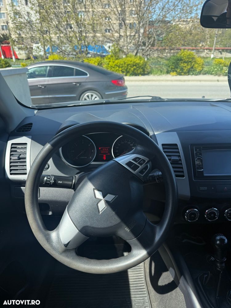 Mitsubishi Outlander 2.2 DI-D 4WD Instyle A60 - 7