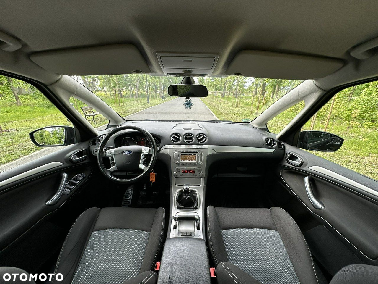 Ford S-Max - 32