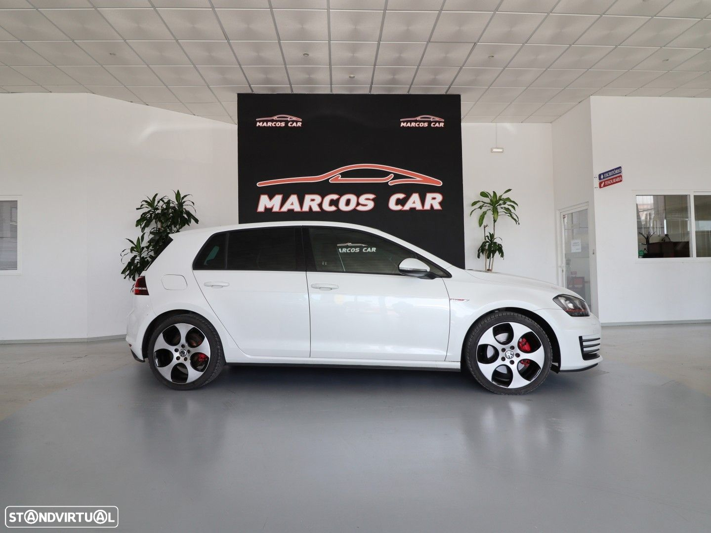VW Golf 2.0 TSi GTi Performance - 5