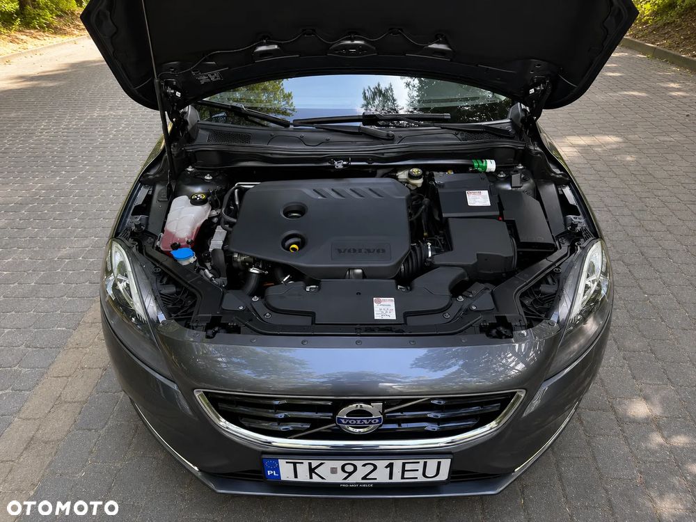 Volvo V40 D2 Momentum - 4