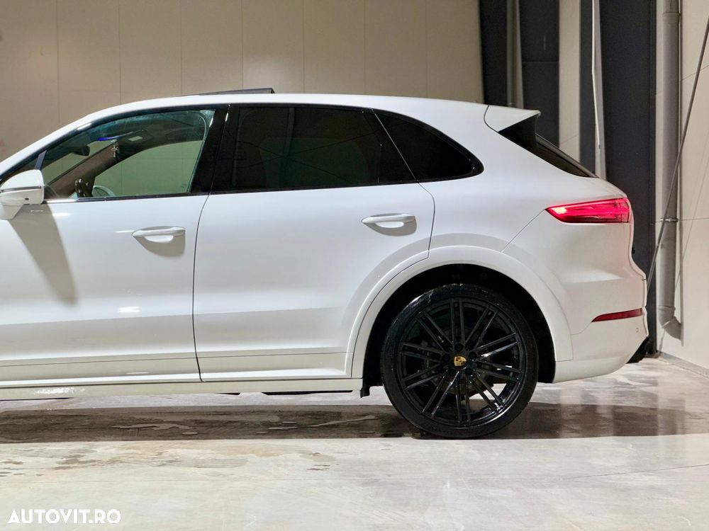 Porsche Cayenne Standard - 14