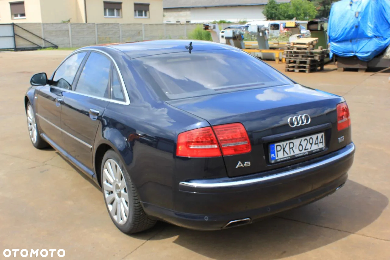 Audi A8 6.0 W12 Quattro - 4