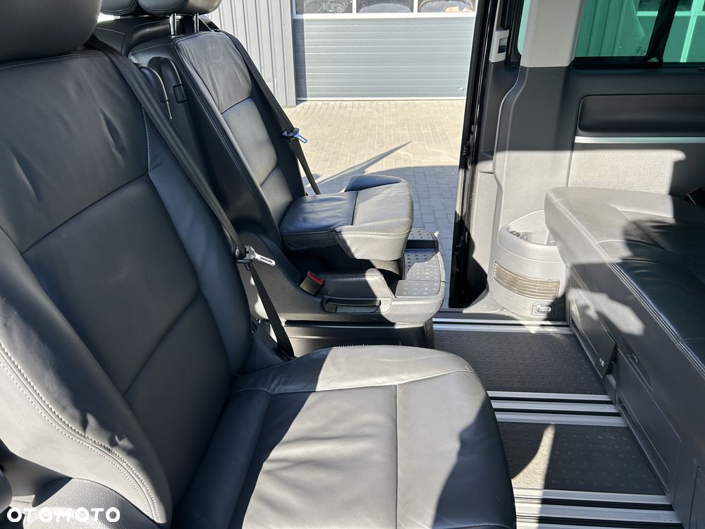Volkswagen Multivan - 16