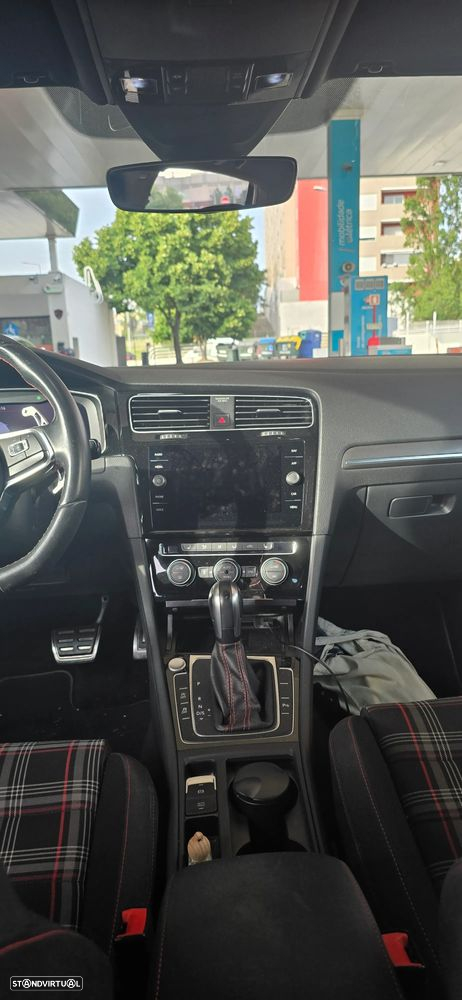 VW Golf GTI 2.0 TSI OPF DSG Performance - 13