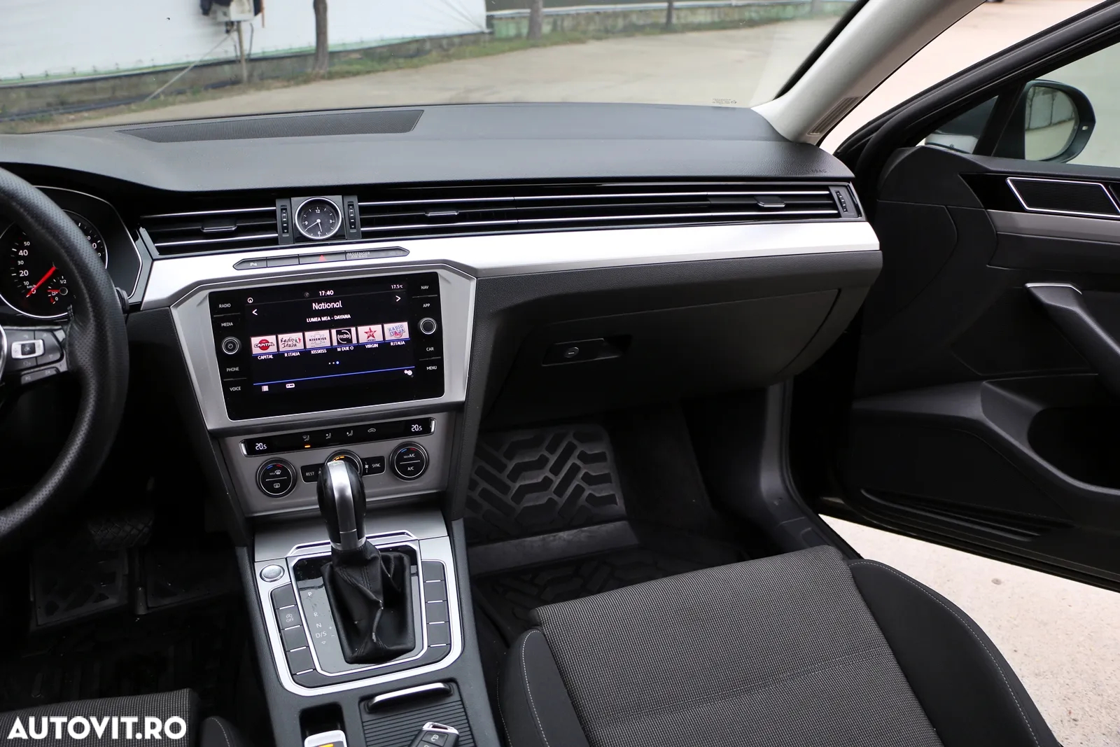 Volkswagen Passat Variant 2.0 TDI DSG Comfortline - 12