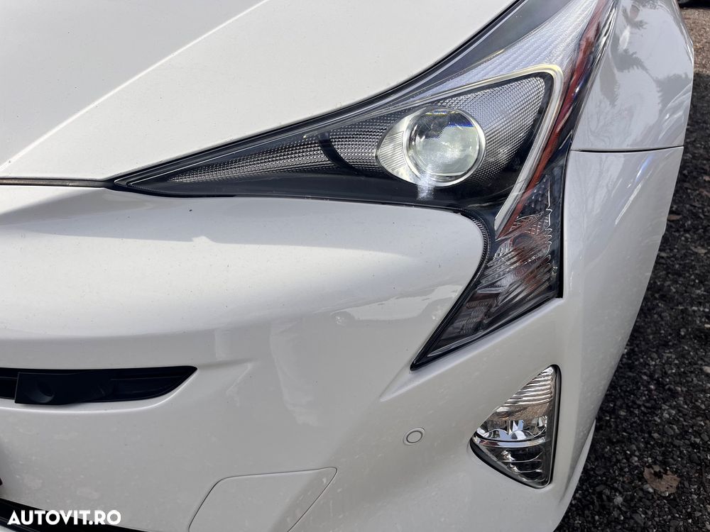 Toyota Prius (Hybrid) Sol - 7