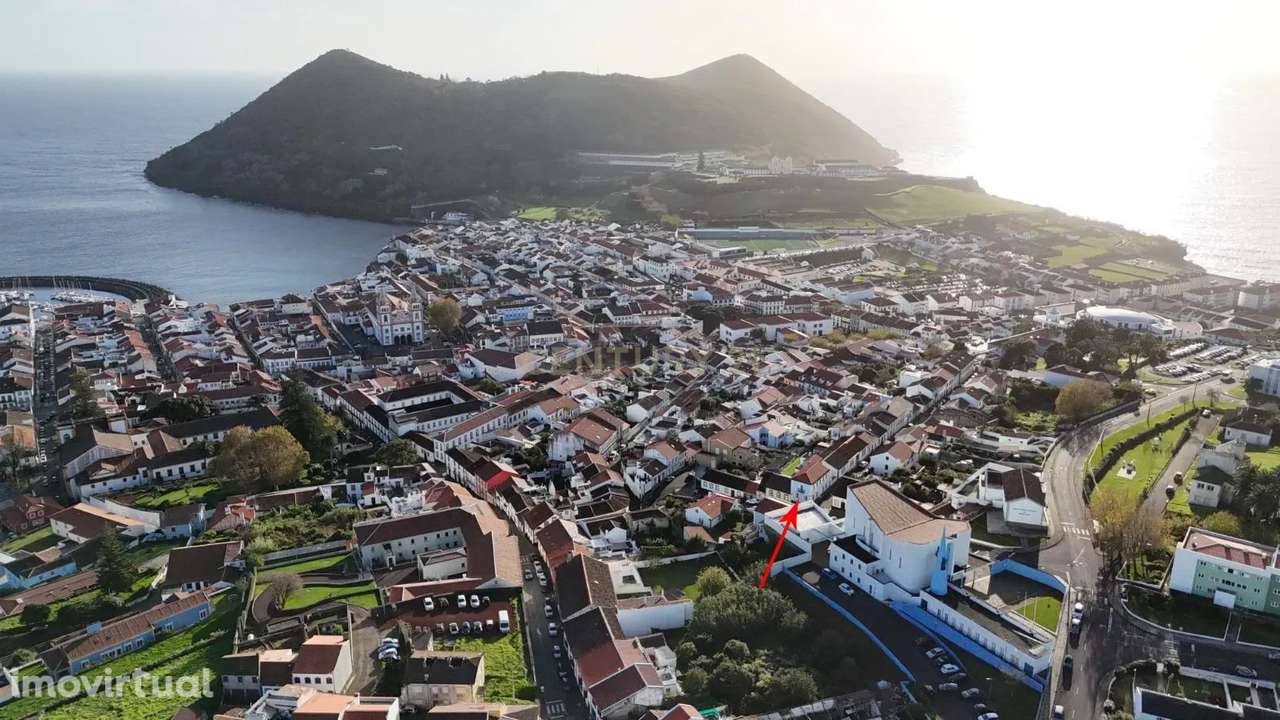 Moradia T5 de 2 pisos independentes em Angra (Santa Luzia), Ilha Terc - Grande imagem: 3/34