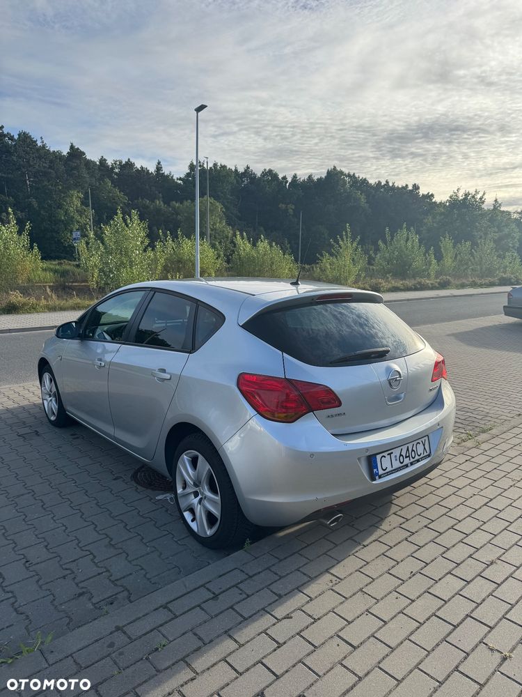 Opel Astra - 4