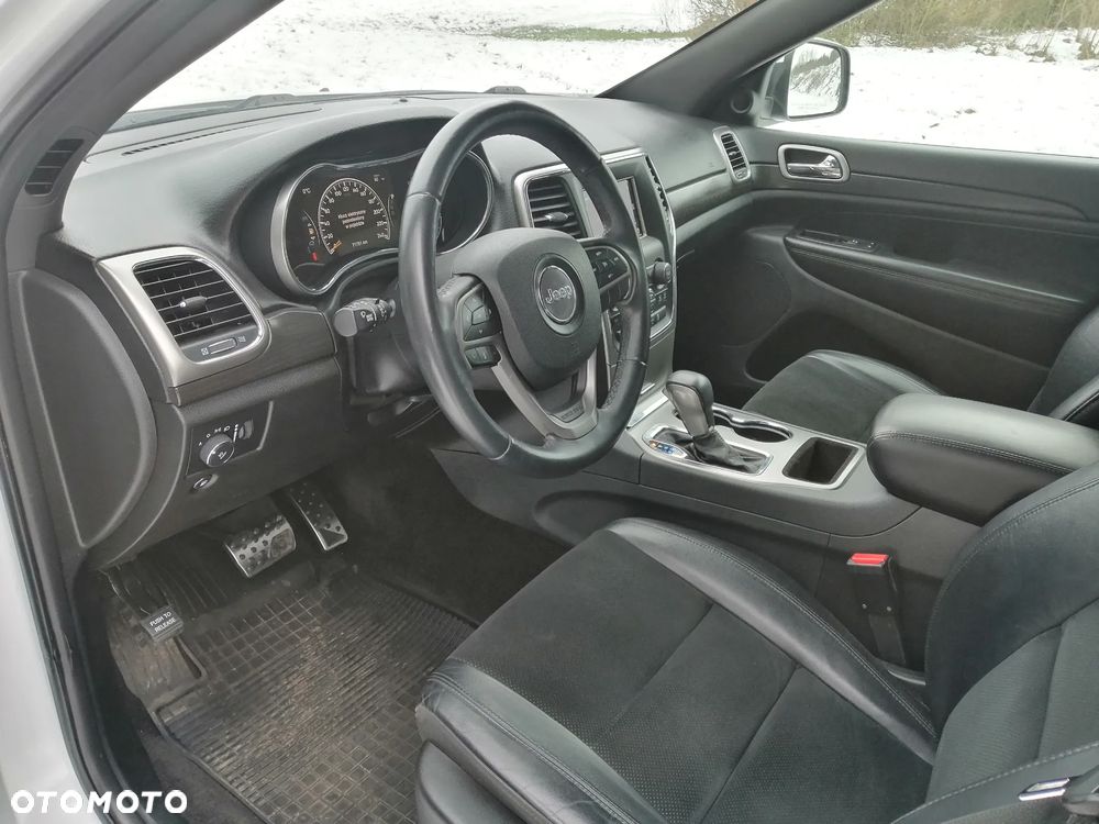Jeep Grand Cherokee - 14