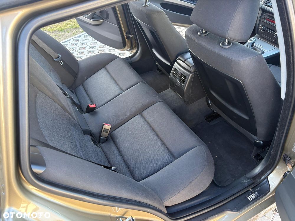 BMW Seria 3 - 17