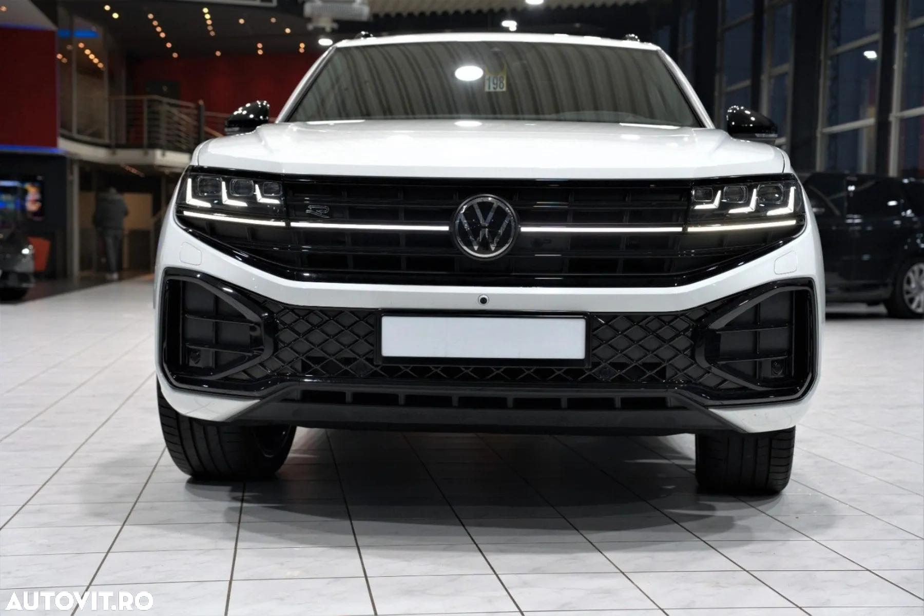 Volkswagen Touareg V6 TDI 4MOTION R-Line - 8