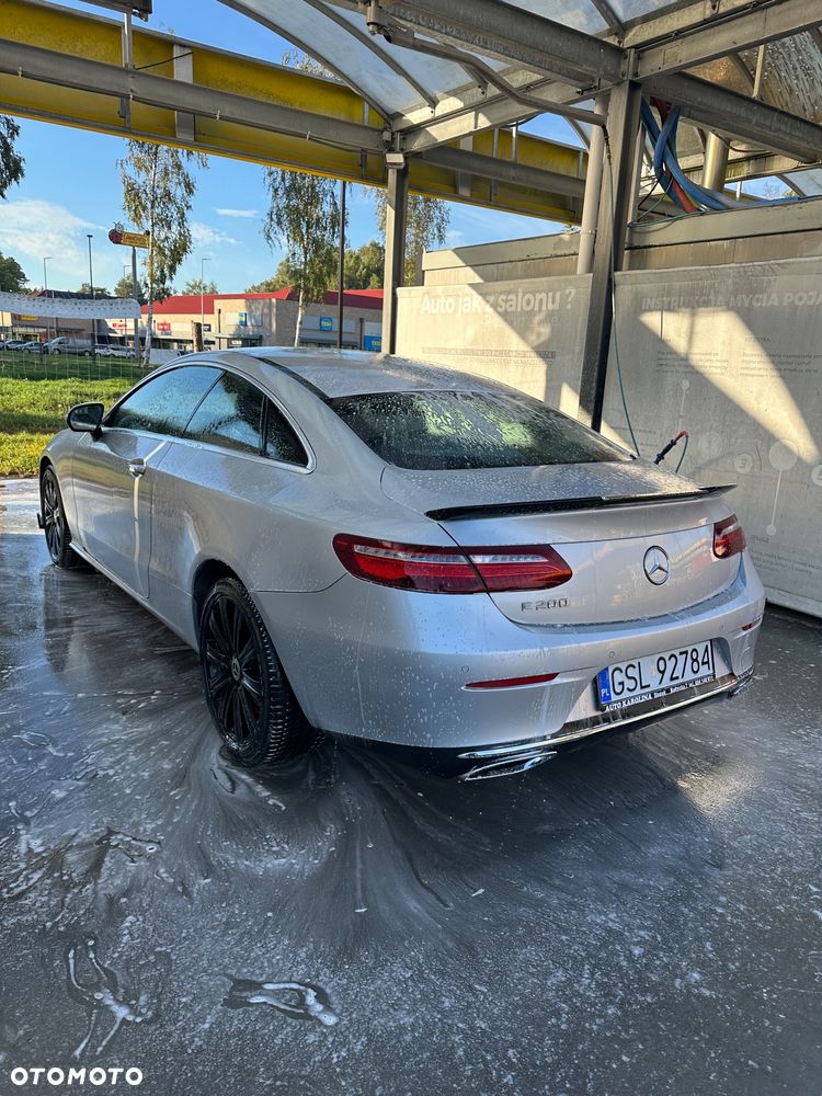 Mercedes-Benz Klasa E - 26
