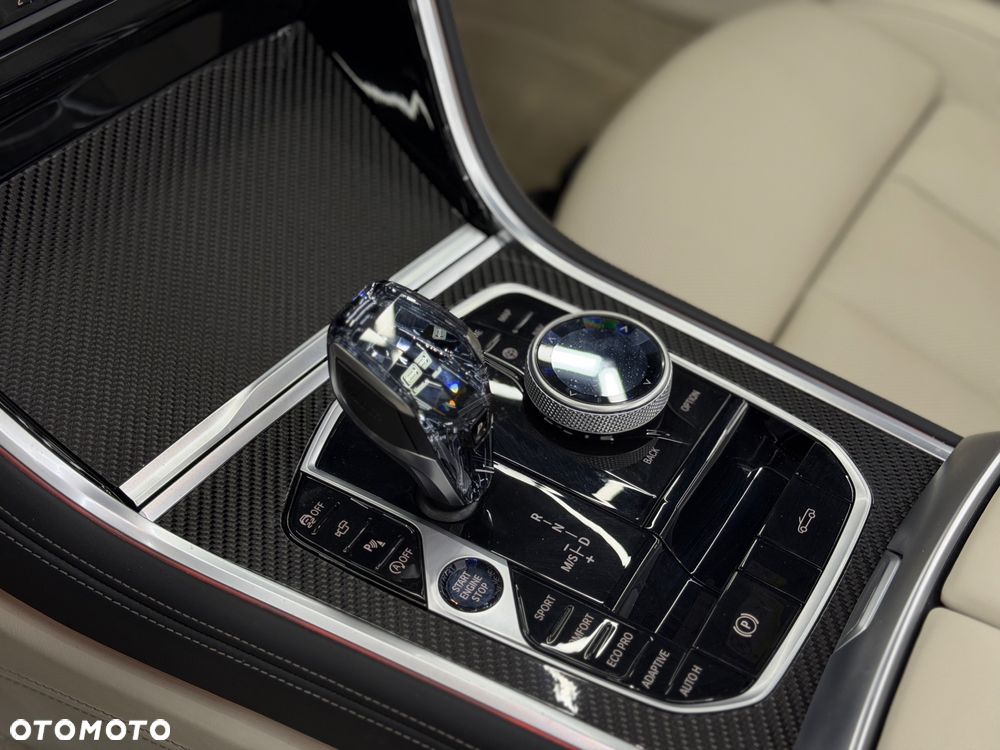BMW Seria 8 840i xDrive - 13