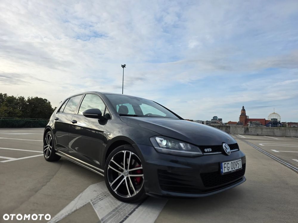 Volkswagen Golf 2.0 TDI BMT GTD - 9