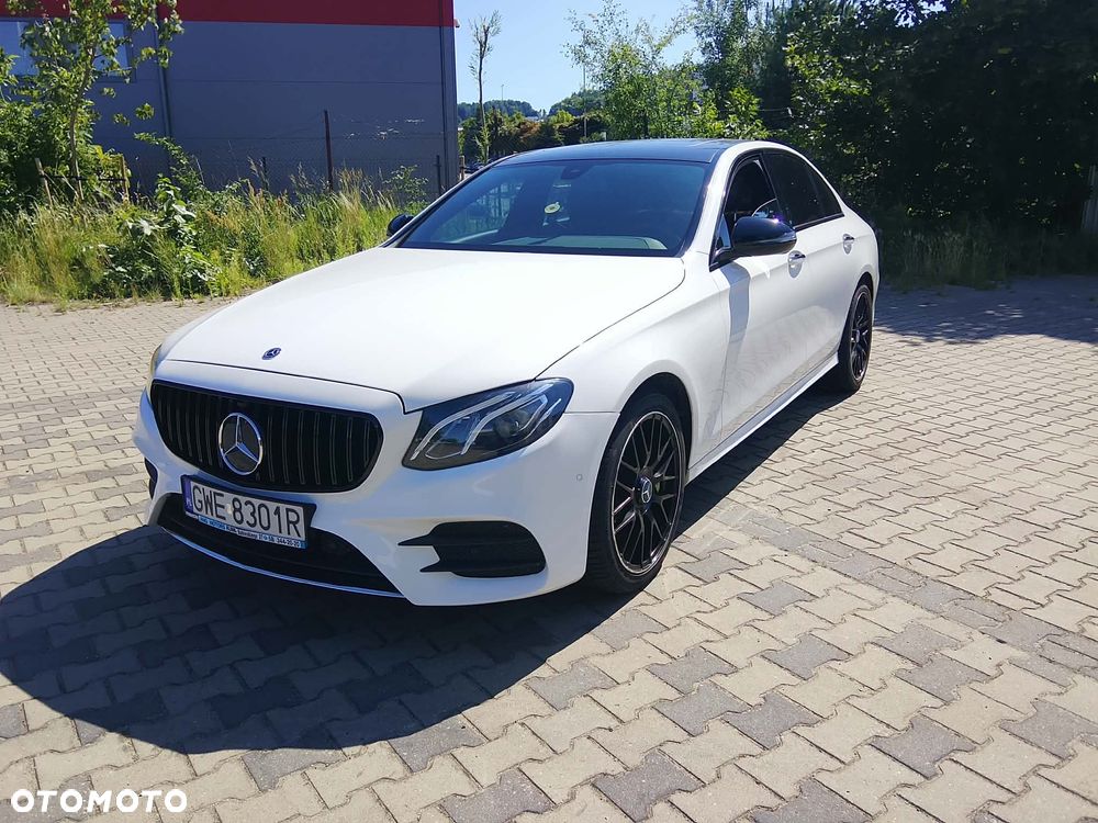 Mercedes-Benz Klasa E 300 9G-TRONIC - 22