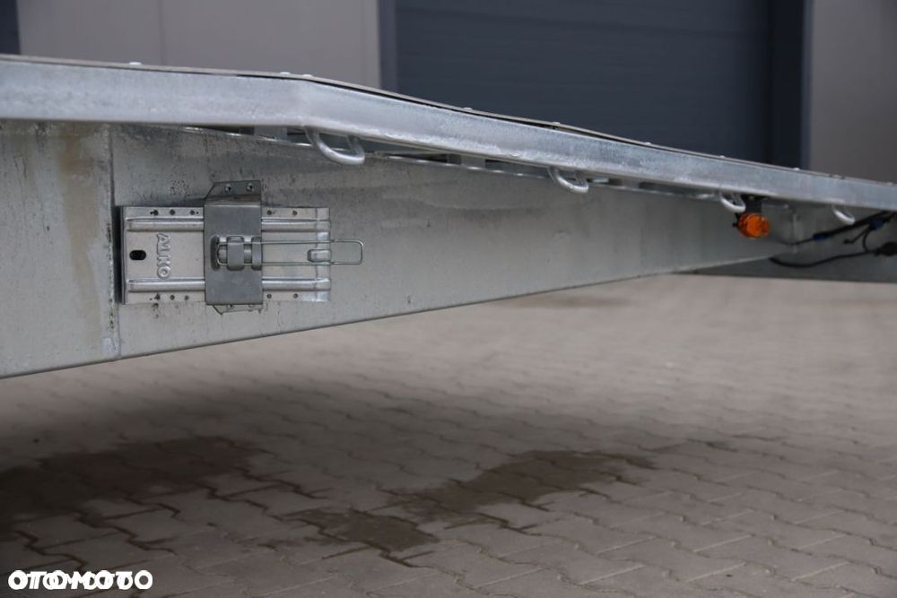 Niewiadów Indianapolis eco 8  x 2.1  3 osie - 18